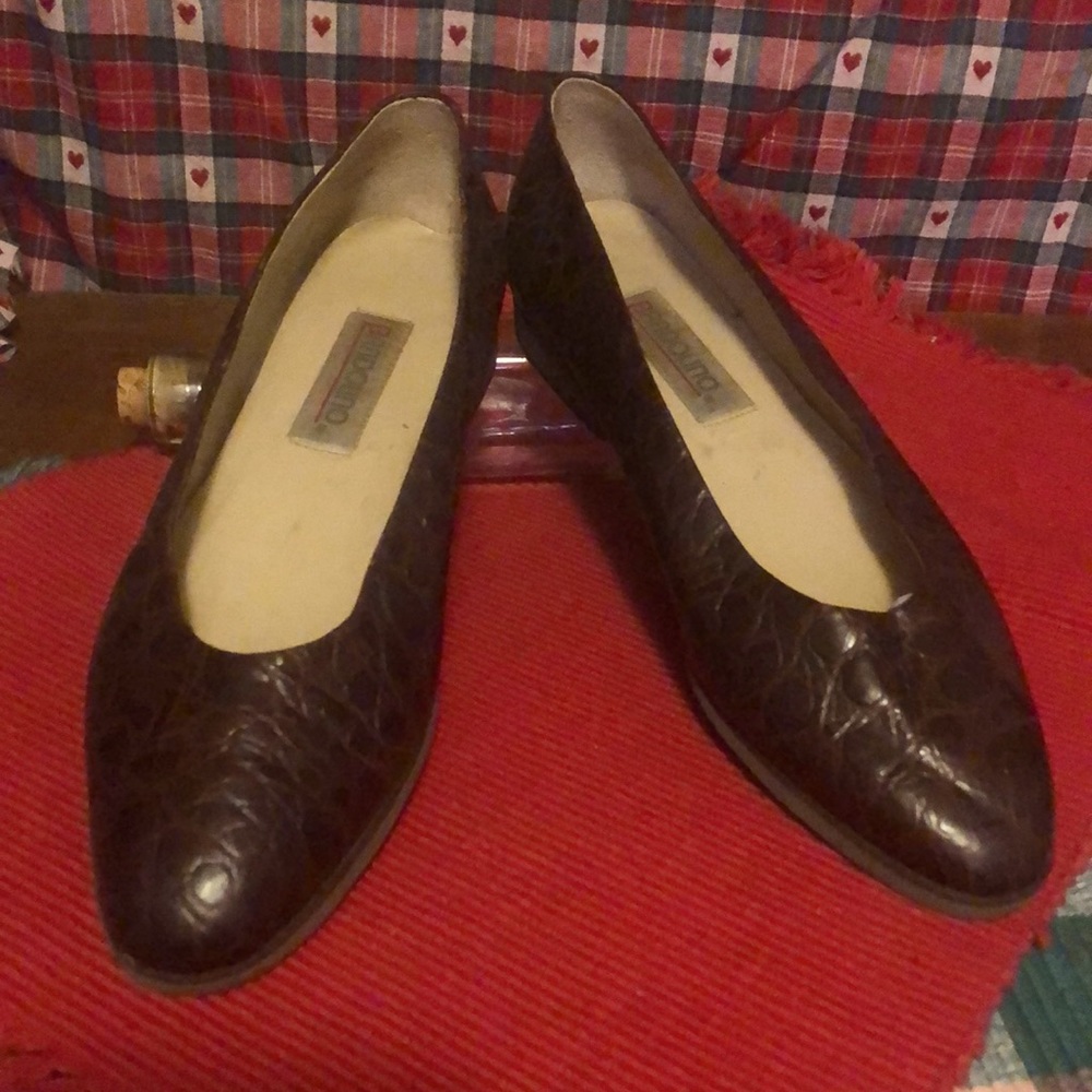 Bandolino brown leather croc print flats size 8 1/2 medium
